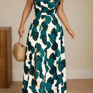 Elegant Blue-Green Leaf Print Maxi Dress